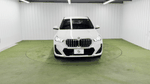 BMW&nbsp;X1の360°画像のサムネイル