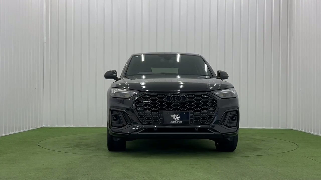 アウディ Q5 Sportback ※40 TDI quattro S line ブラックスタイリング