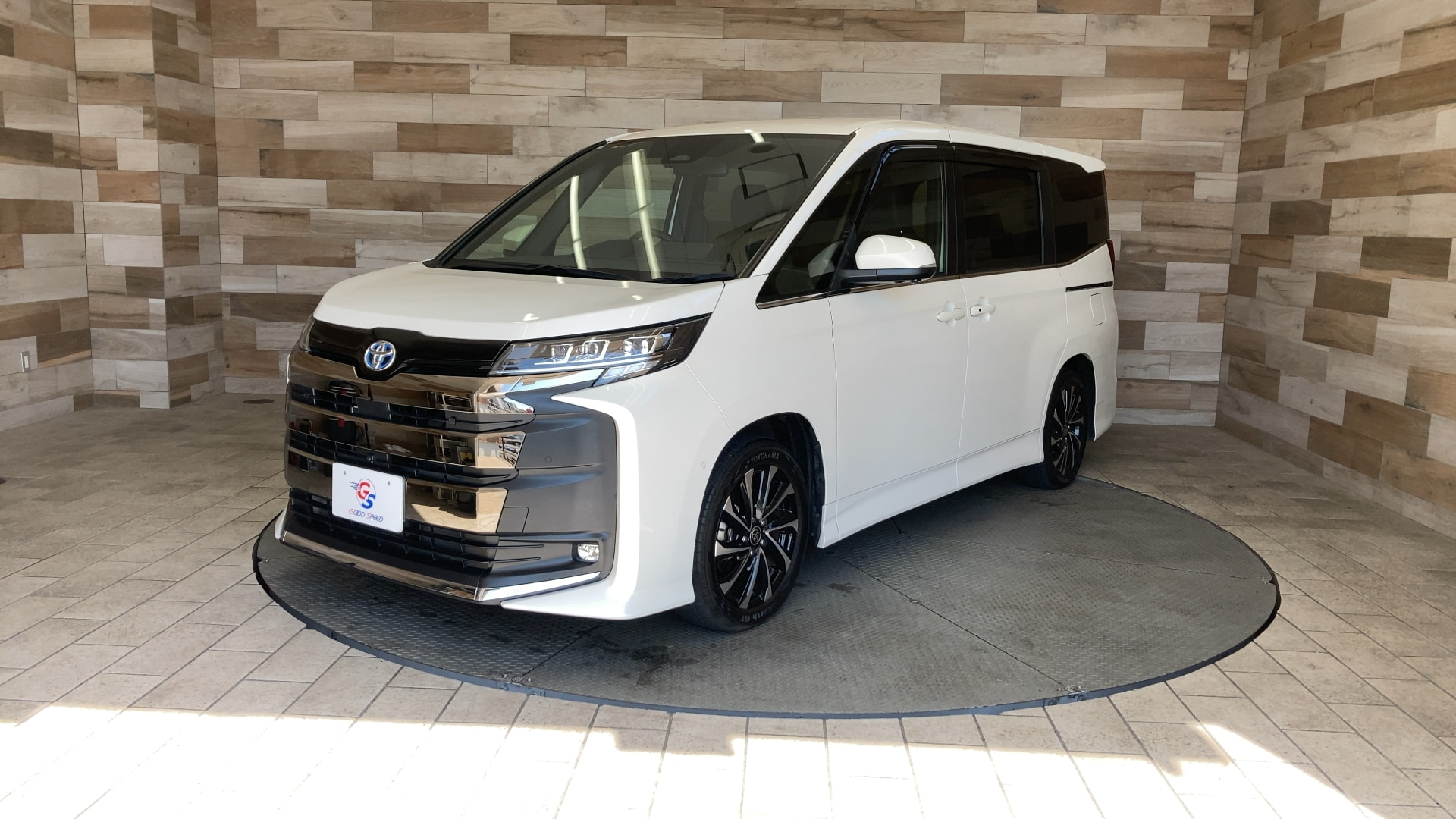 トヨタ ノアハイブリッド S-Z ｜SUVといえばグッドスピードGOOD SPEED